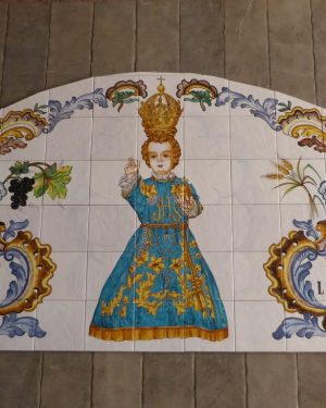 Mural de Cerámica "Pueblo de las Mesas"